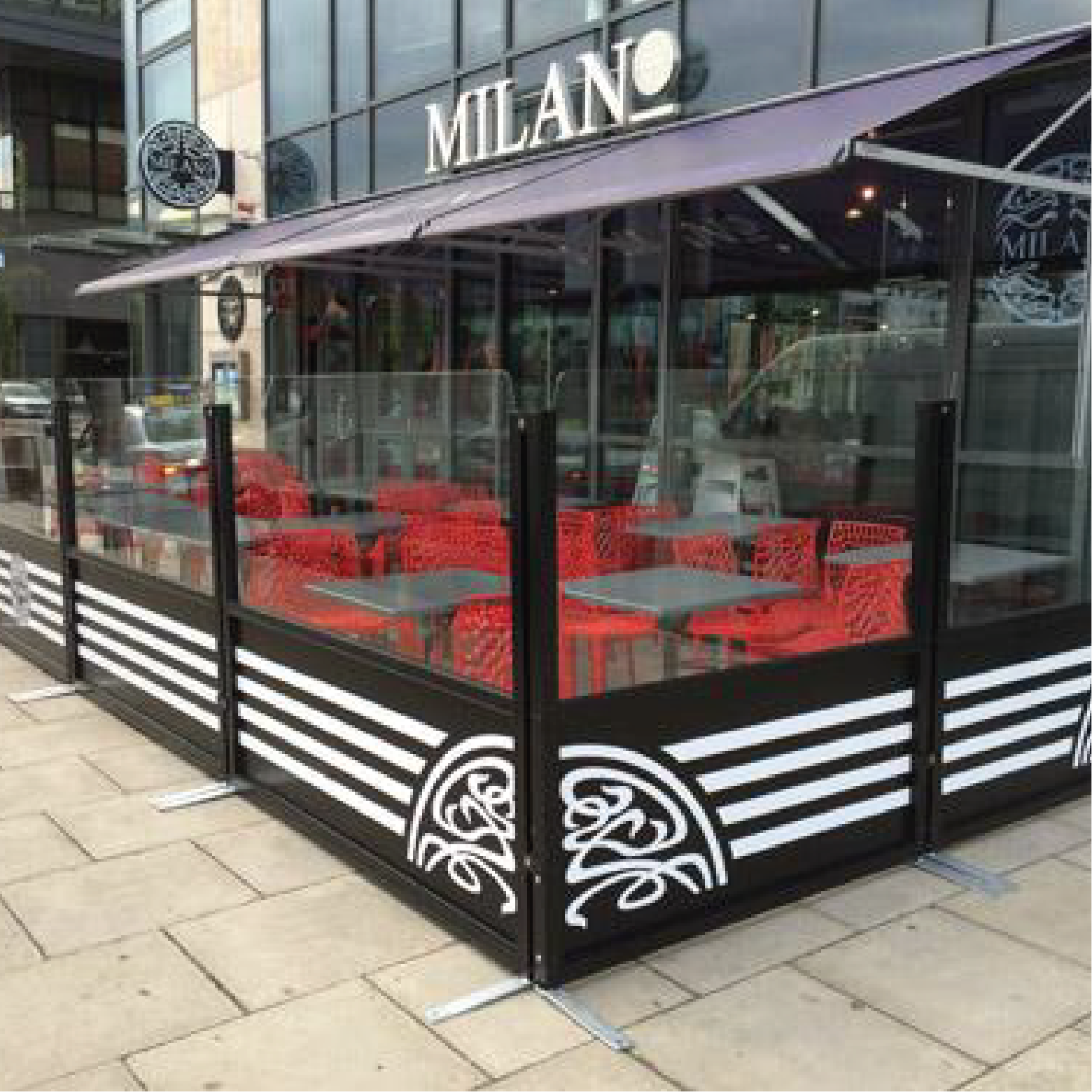 Solano Terrace Screen for Pizza Express, Fixed Terrace Screens, Outdoor Screens, Powder Coated Screens, Restaurant Terrace Screens, Cafe Screens, Balustrades, Hospitality Terrace Screens, Windbreaks